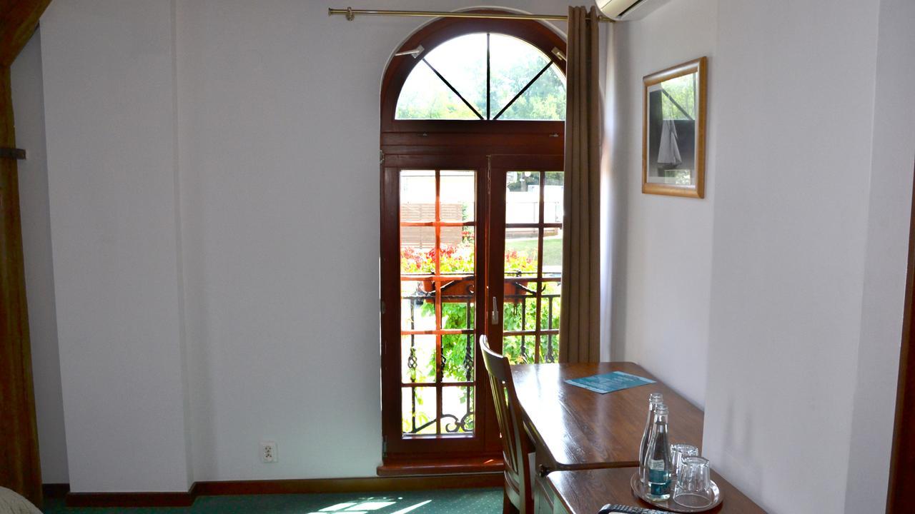 Tawerna Kaper Hotel Ilawa Ngoại thất bức ảnh