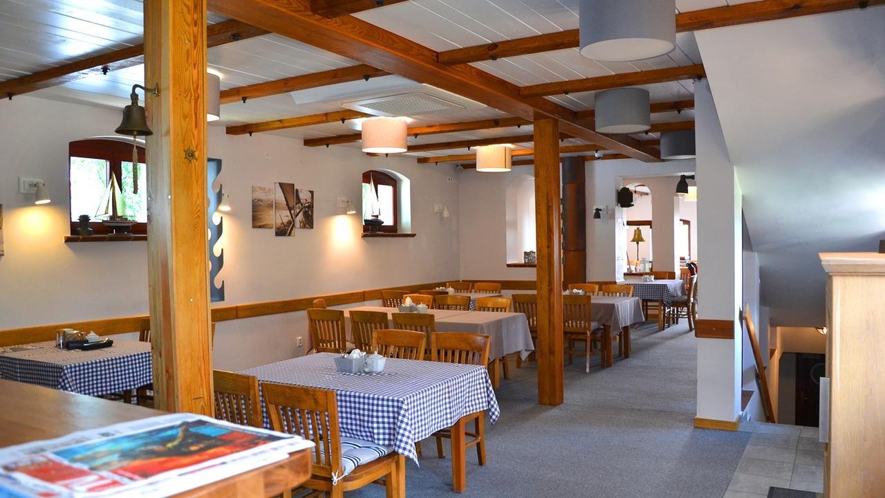 Tawerna Kaper Hotel Ilawa Ngoại thất bức ảnh