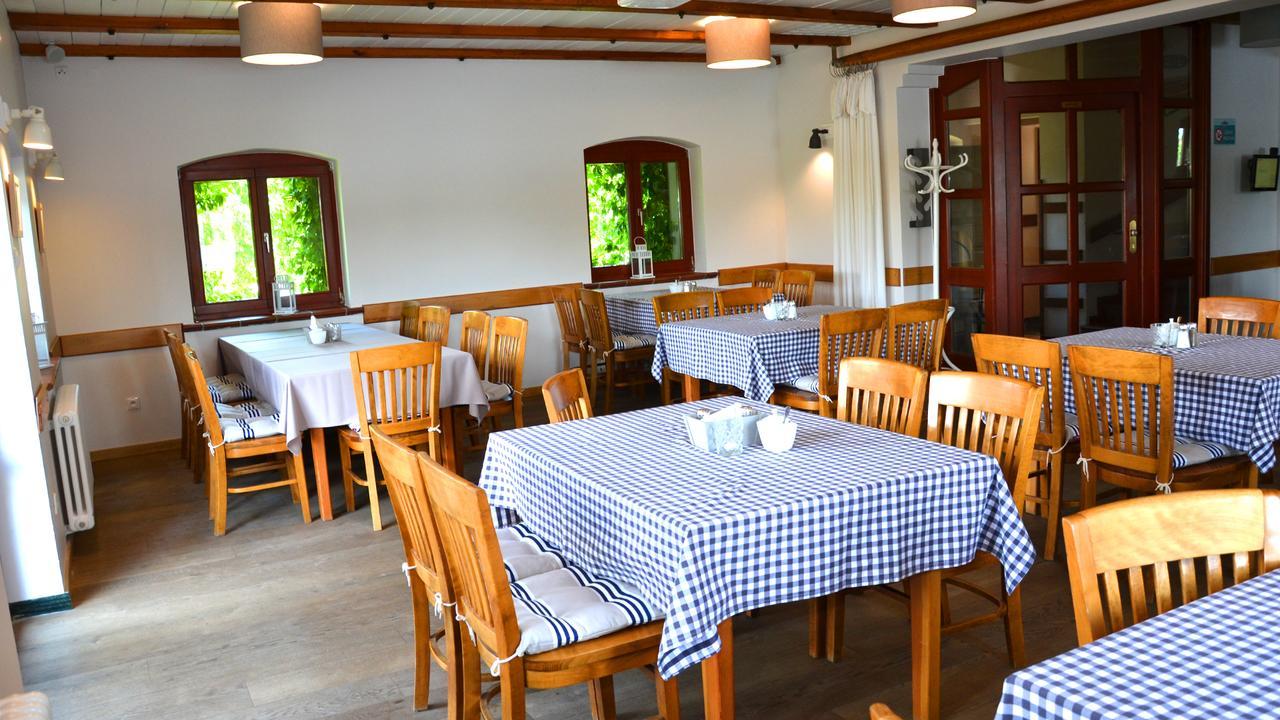 Tawerna Kaper Hotel Ilawa Ngoại thất bức ảnh