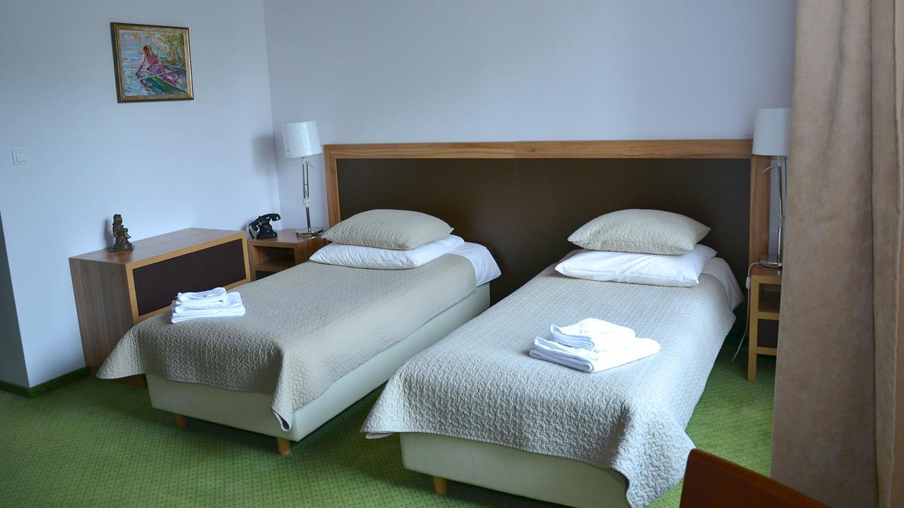 Tawerna Kaper Hotel Ilawa Ngoại thất bức ảnh