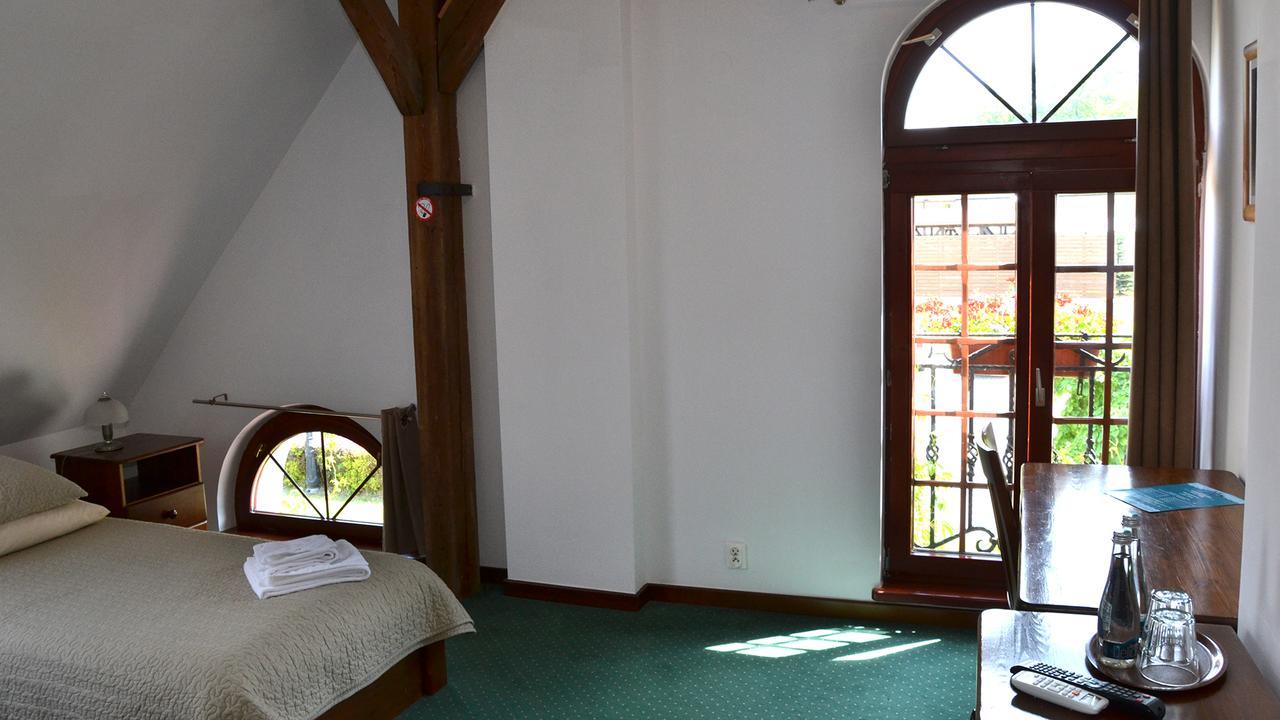 Tawerna Kaper Hotel Ilawa Ngoại thất bức ảnh