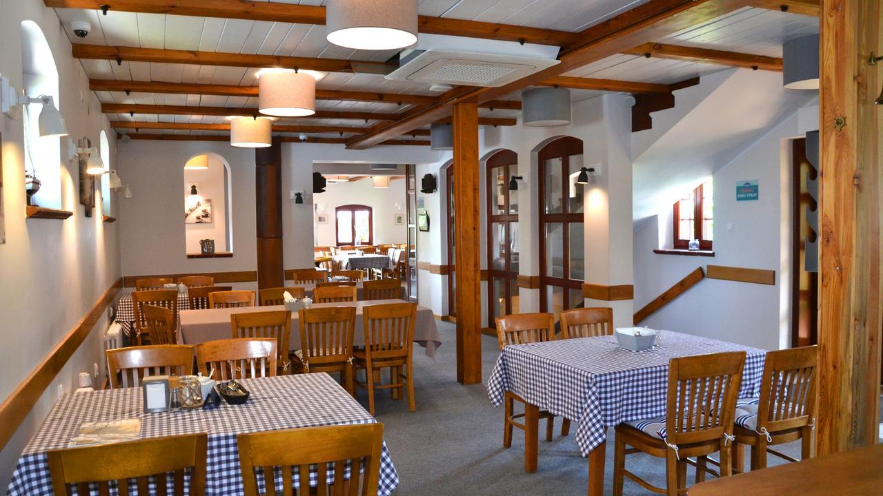 Tawerna Kaper Hotel Ilawa Ngoại thất bức ảnh